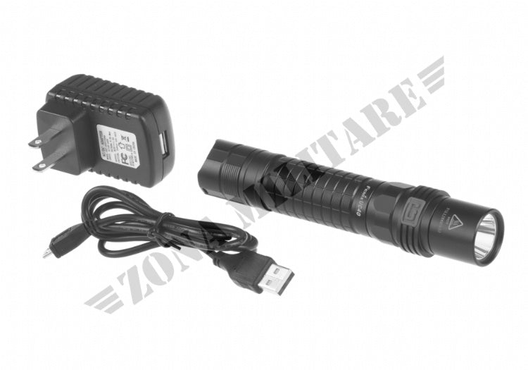 Torcia Fenix Modello Uc40 Xp-G2 R5 420 Lumen Black