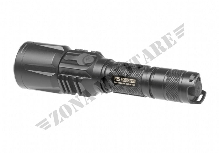 Torcia P25 Precise Tactical 860 Lumen Nitecore