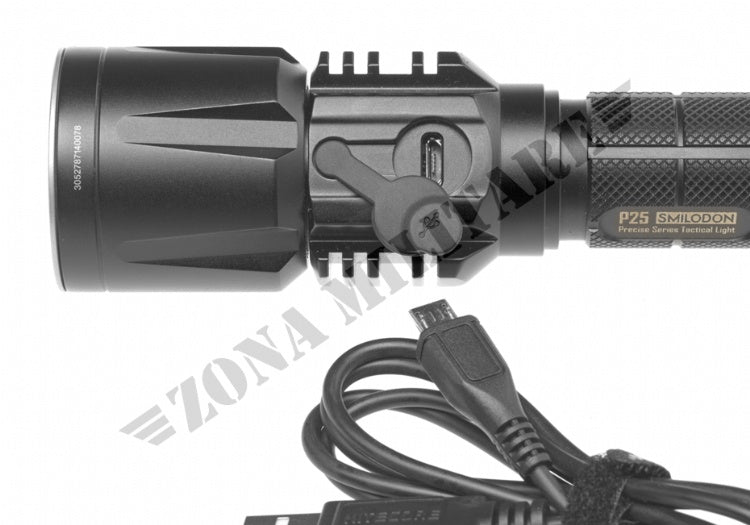 Torcia P25 Precise Tactical 860 Lumen Nitecore